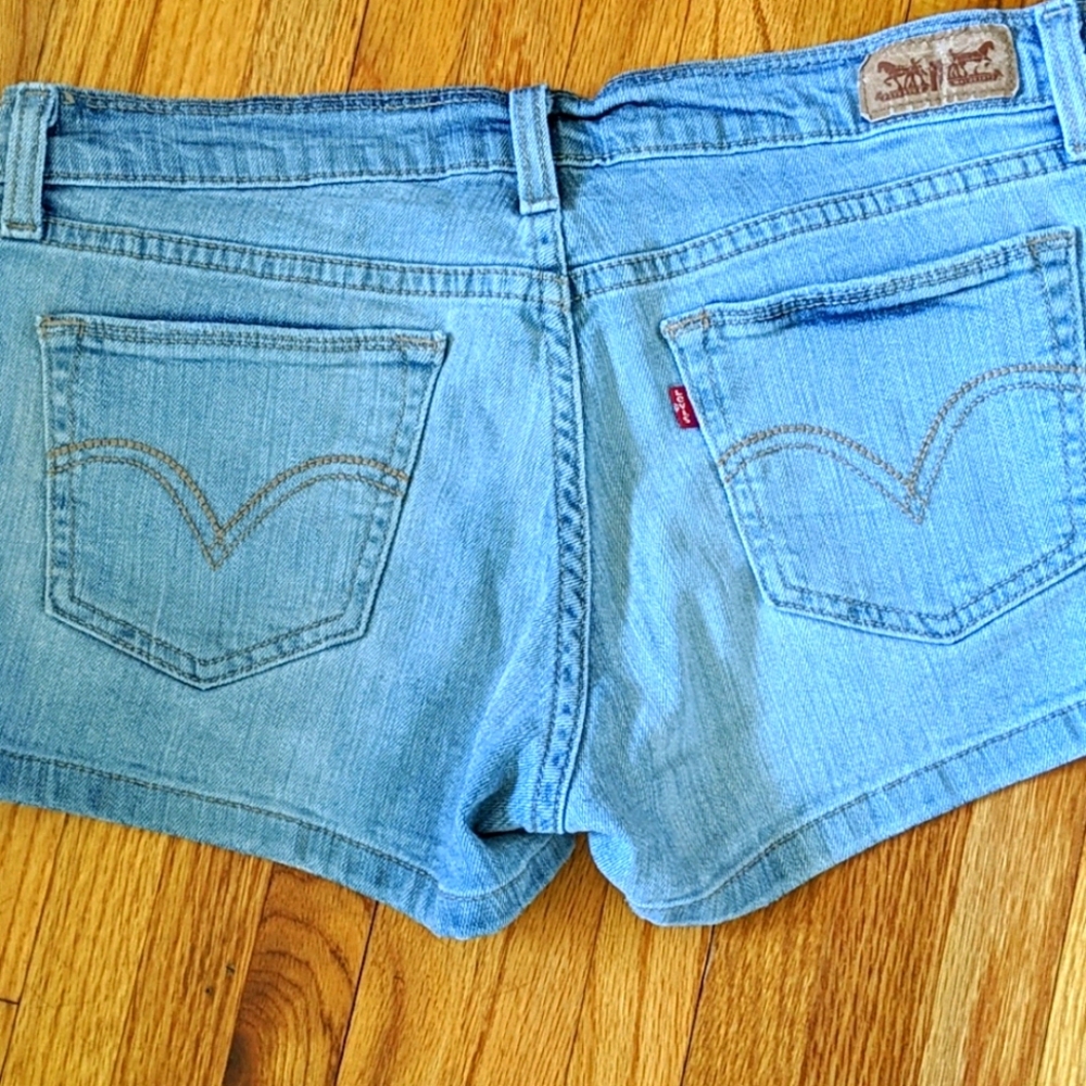 Levi jean shorts